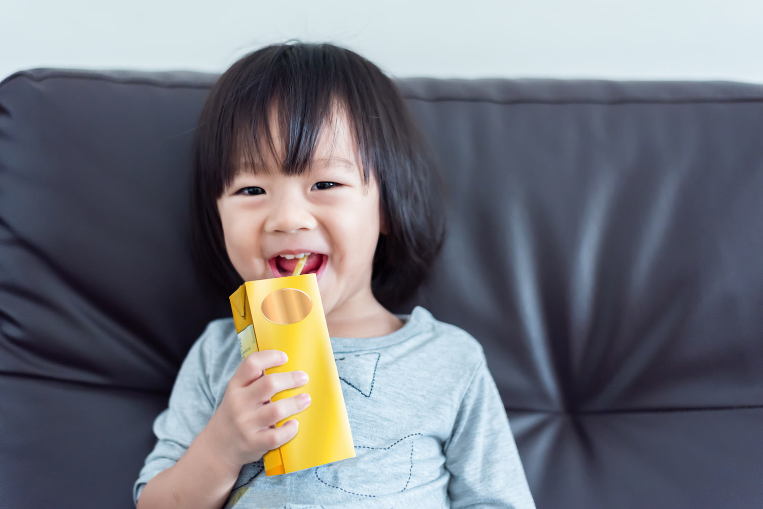 นมกล่องเด็ก UHT เลือกนม UHT สำหรับเด็ก แบบไหนมีสารอาหารสำคัญ