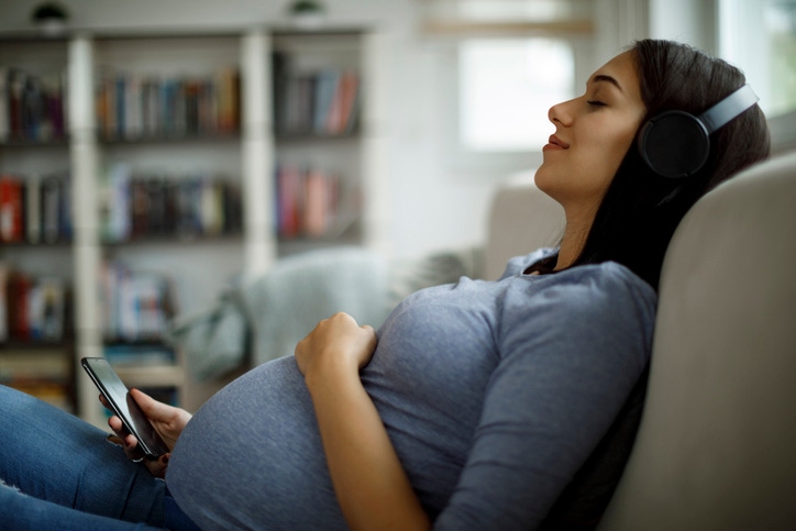 วิธีช่วยให้คุณแม่ท้อง 5 เดือน อารมณ์ดีระหว่างตั้งครรภ์