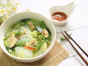 เมนูสุกี้น้ำไก่ เมนูอาหารคุณแม่หลังคลอด เมนูสุกี้น้ำไก่ เมนูอาหารคุณแม่หลังคลอด