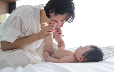 พัฒนาการทารกแรกเกิด - 1 ปี พร้อมวิธีกระตุ้นพัฒนาการเด็กแต่ละช่วงวัย