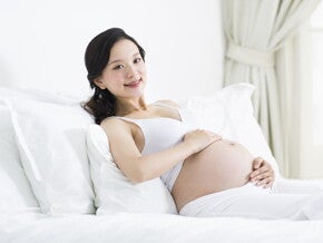 คุณแม่ท้อง 6 เดือน ลูกอยู่ตรงไหน ตั้งครรภ์ 6 เดือน ที่แม่ต้องรู้