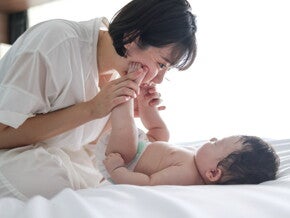 พัฒนาการทารกแรกเกิด - 1 ปี พร้อมวิธีกระตุ้นพัฒนาการเด็กแต่ละช่วงวัย
