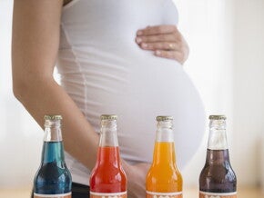 คนท้องกินโซดาได้ไหม อันตรายกับลูกในท้องหรือเปล่า