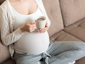 คนท้องกินกาแฟได้ไหม อันตรายกับลูกในท้องหรือเปล่า