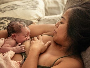 วิธีบีบน้ำนม บีบนมอย่างไรให้ถูกวิธี ช่วยกระตุ้นน้ำนมคุณแม่