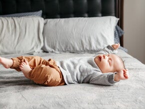 ลูกบิดตัวบ่อยหลับไม่สนิท เพราะอะไร อาการแบบนี้ปกติไหม