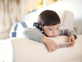 เด็กสมาธิสั้น ลูกอยู่ไม่นิ่ง พร้อมวิธีรับมือที่พ่อแม่ควรรู้