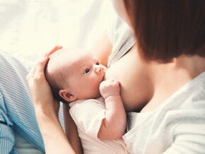 ทารกหิวนม ลูกดูดเต้าจะรู้ได้ไงว่าลูกอิ่ม สัญญาณที่คุณแม่สังเกตได้