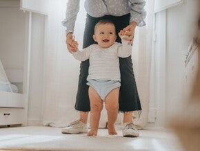 เด็กขาโก่ง จำเป็นต้องดัดขาลูกไหม ลูกขาโก่งดูยังไง