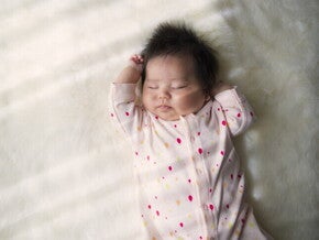 พัฒนาการเด็ก 2 เดือน พร้อมวิธีเสริมพัฒนาการเด็ก