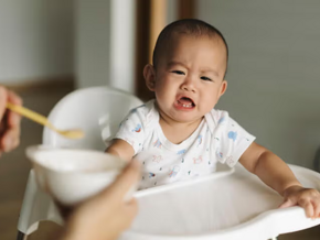 ลูกไม่กินข้าว ลูกกินข้าวยากทำไงดี พร้อมวิธีแก้ปัญหาที่ถูกต้อง