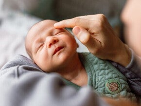 อาการแพ้แลคโตสทารก เกิดจากอะไร พร้อมวิธีป้องกันเมื่อลูกแพ้