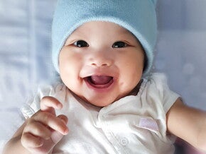 พังผืดใต้ลิ้นทารก ปัญหาพังผืดของลูกที่พ่อแม่ควรระวัง