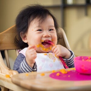 สารอาหารและโภชนาการลูกวัย 1-2 ขวบ เด็กวัยนี้ควรกินอะไรบ้าง