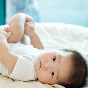 ทารกอุจจาระมีมูกเกิดจากอะไร อันตรายไหม แบบไหนควรพบแพทย์