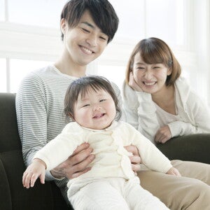 พัฒนาการเด็ก 11 เดือน ทารก 11 เดือน พร้อมวิธีเสริมพัฒนาการลูก
