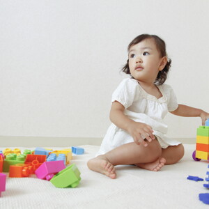 พัฒนาการเด็ก 1 ขวบ 6 เดือน ลูกน้อยมีพัฒนาการไปถึงไหนแล้ว