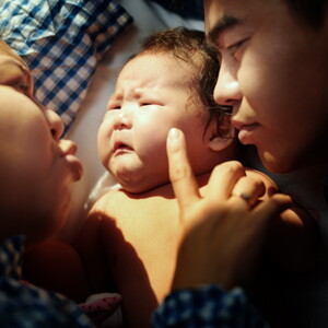 พัฒนาการด้านอารมณ์เด็กแต่ละช่วงวัย ที่คุณแม่ควรรู้