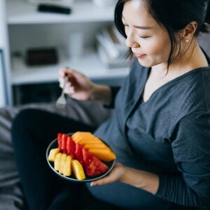 ผลไม้ที่คนท้องควรกิน ตัวช่วยบำรุงครรภ์สำหรับคุณแม่ท้อง