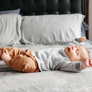 ลูกบิดตัวบ่อยหลับไม่สนิท เพราะอะไร อาการแบบนี้ปกติไหม