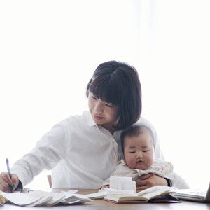 เปลี่ยนนามสกุลใช้เอกสารอะไร พร้อมขั้นตอนการเปลี่ยนนามสกุลลูก