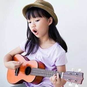 4 เคล็ดลับเสริมความมั่นใจ เปลี่ยน “ลูกขี้อาย” ให้กลายเป็น “เด็กกล้าคิดกล้าทำ”