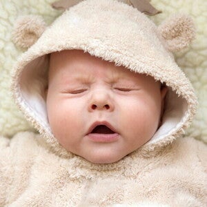 ทารกจามบ่อยผิดปกติไหม ลูกจามบ่อย เป็นภูมิแพ้หรือเปล่า