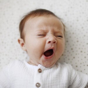 เสียงไดร์เป่าผมกล่อมเด็กทารก ช่วยให้ลูกหลับง่ายขึ้นจริงไหม
