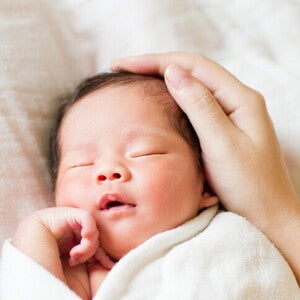 วิธีกล่อมลูกนอน 10 เทคนิคง่าย ๆ รวมถึงเสียงไดร์เป่าผม