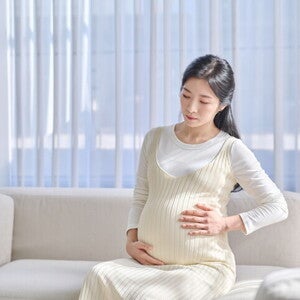 คนท้องจุกลิ้นปี่ ปวดกลางอกทำไงดี พร้อมวิธีบรรเทาอาการปวด