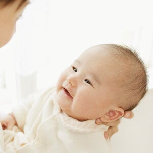 เด็กทารกผมร่วง ลูกผมบางกว่าช่วงแรกคลอด ผิดปกติหรือเปล่า