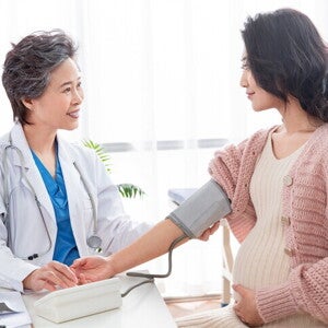 ความดันคนท้อง อันตรายไหม? อาการที่ต้องระวัง และวิธีดูแล ความดันคนท้อง อันตรายไหม? อาการที่ต้องระวัง และวิธีดูแล