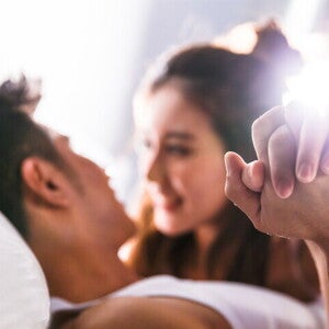 ผ่าคลอดมีเพศสัมพันธ์ได้ตอนไหน หลังผ่าคลอดนานแค่ไหนมีอะไรกับแฟนได้
