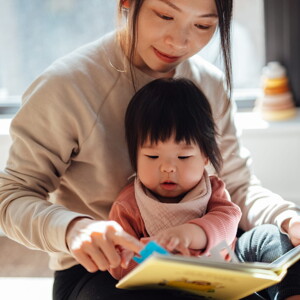 พัฒนาการเด็ก 1 ขวบ 3 เดือน มีอะไรบ้าง ลูกน้อยมีพัฒนาการอย่างไร