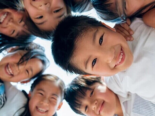 วิธีเสริมพัฒนาการทางอารมณ์และสังคมให้ลูก วิธีเสริมพัฒนาการทางอารมณ์และสังคมให้ลูก