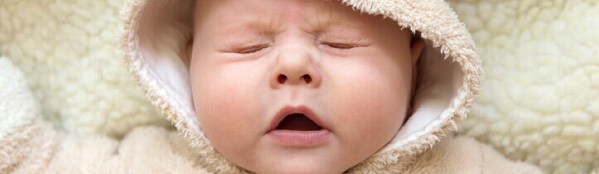 ทารกจามบ่อยผิดปกติไหม ลูกจามบ่อย เป็นภูมิแพ้หรือเปล่า