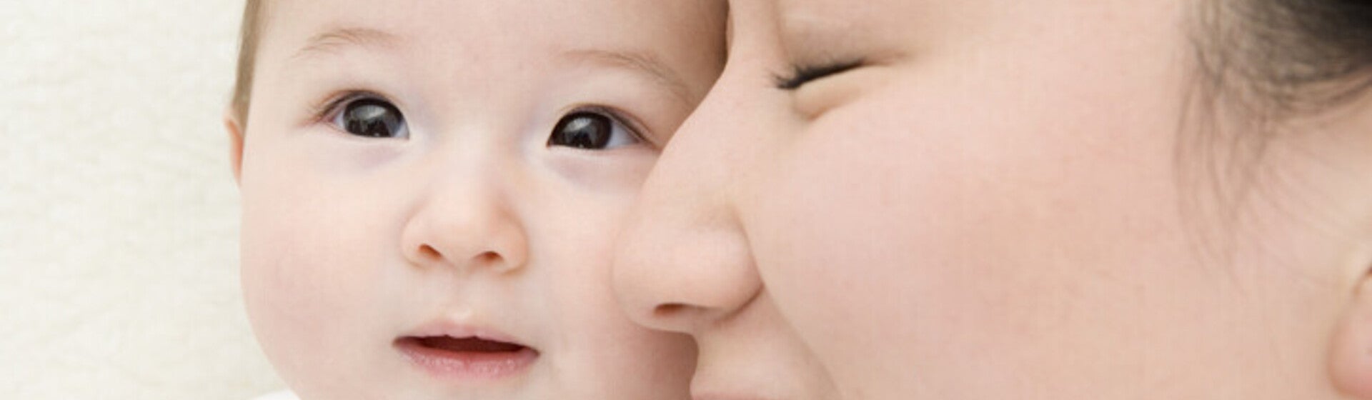 300+ ชื่อจีนผู้หญิง-ผู้ชาย เพราะ เท่ ความหมายดี เสริมมงคลให้ลูก