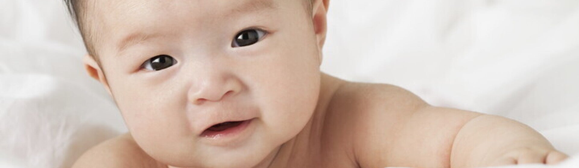 พัฒนาการเด็ก 3 เดือน ทารก 3 เดือน พร้อมวิธีเสริมพัฒนาการลูก