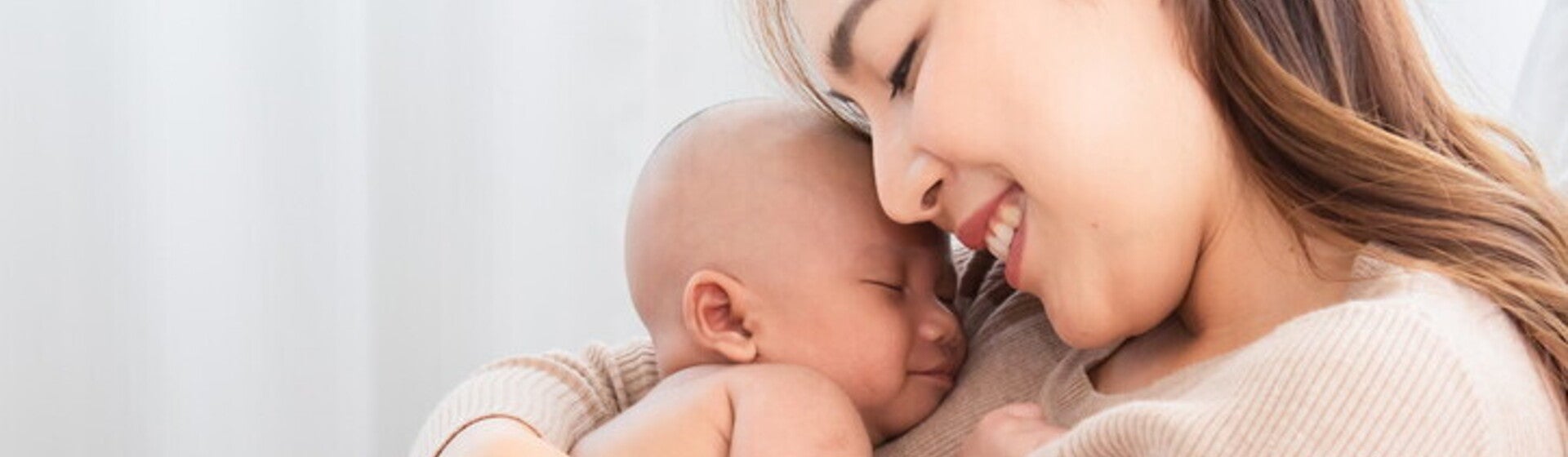 หลังคลอดบุตร แม่ควรพักฟื้นประมาณกี่วัน เตรียมตัวกลับไปทำงานอย่างไร?