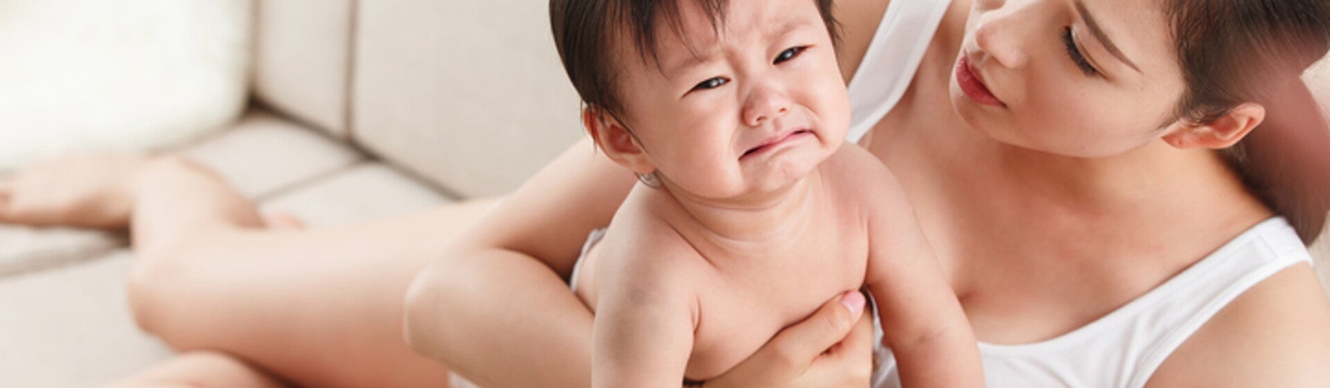 วิธีนวดท้องให้ทารกถ่าย สำหรับลูกน้อยที่ท้องผูก ไม่ยอมถ่ายหลายวัน วิธีนวดท้องให้ทารกถ่าย สำหรับลูกน้อยที่ท้องผูก ไม่ยอมถ่ายหลายวัน