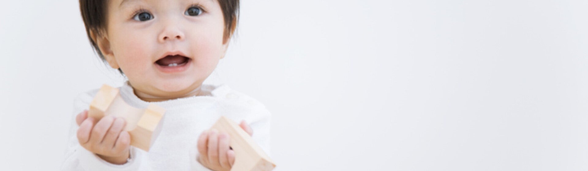 วิธีบรรเทาอาการไอของลูกน้อย เมื่อลูกไอไม่หยุด พร้อมวิธีดูแลและป้องกัน วิธีบรรเทาอาการไอของลูกน้อย เมื่อลูกไอไม่หยุด พร้อมวิธีดูแลและป้องกัน