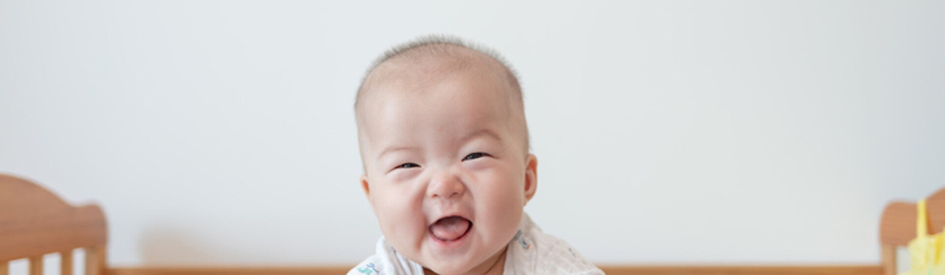 พัฒนาการเด็ก 5 เดือน ทารก 5 เดือน พร้อมวิธีเสริมพัฒนาการลูก พัฒนาการเด็ก 5 เดือน ทารก 5 เดือน พร้อมวิธีเสริมพัฒนาการลูก