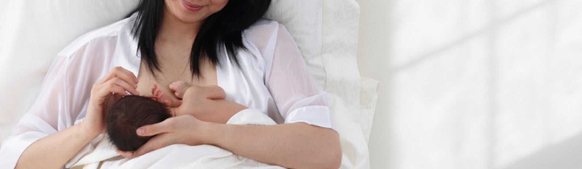 รวมท่าให้นมลูกที่ถูกวิธี ทำตามได้ง่าย ป้องกันลูกน้อยท้องอืด