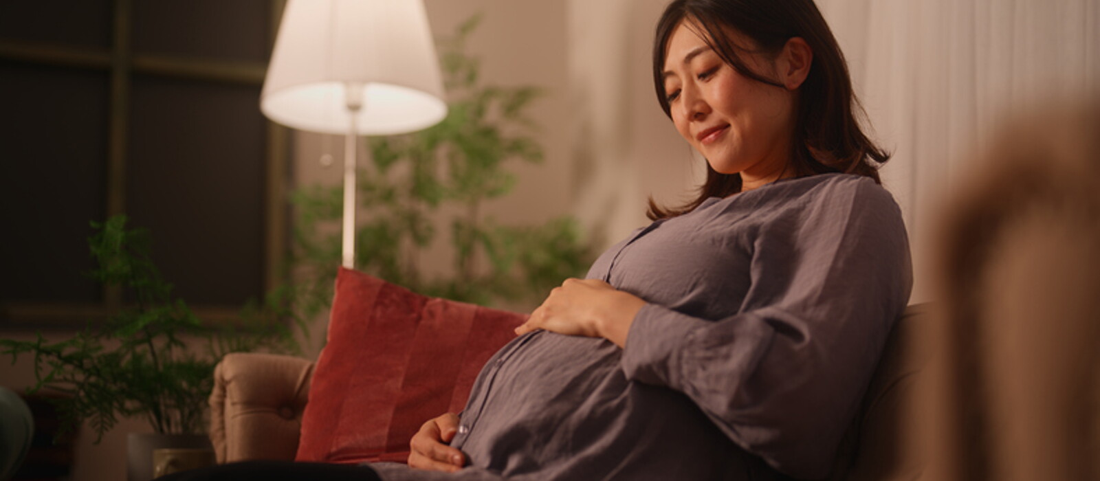 คุณแม่ท้อง 8 เดือน ลูกอยู่ท่าไหน อาการตั้งครรภ์ 8 เดือน ที่แม่ต้องรู้