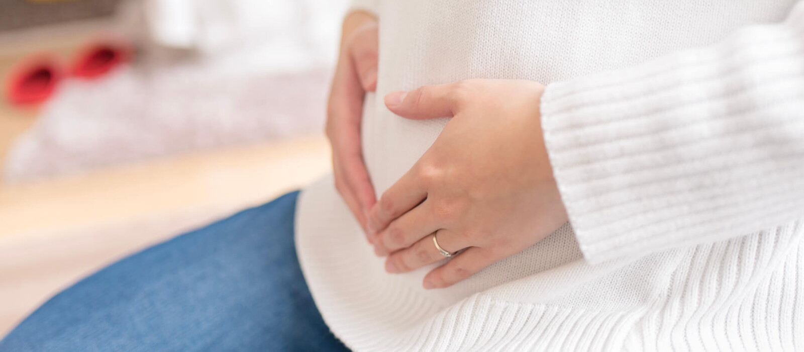 10 อาการคนท้อง อาการเตือนคนเริ่มท้องระยะแรก ที่คุณแม่สังเกตได้